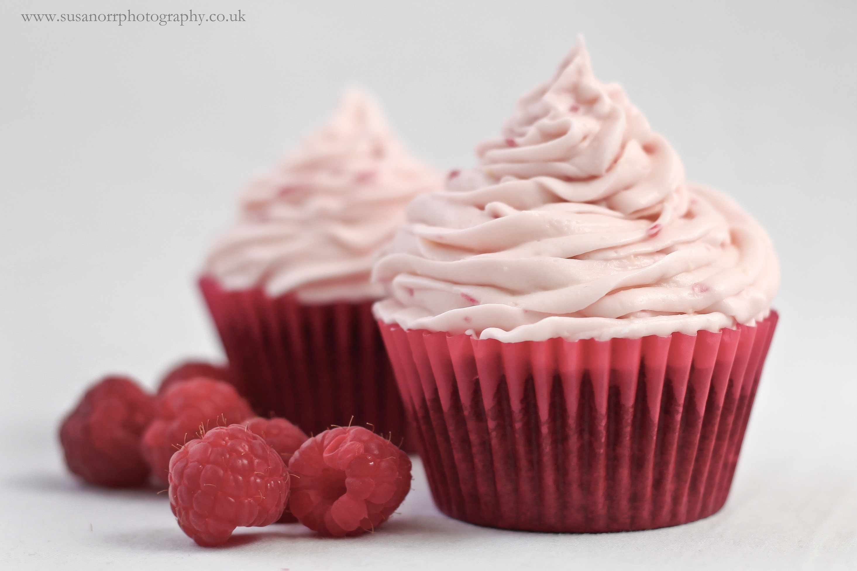 Chocolate Raspberry Cupcakes with Raspberry Cream