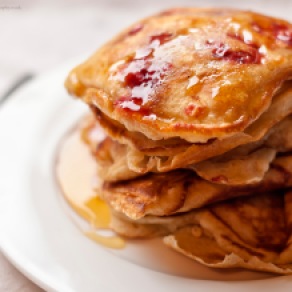 Raspberry Pancakes with honey